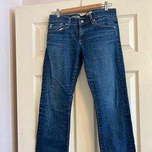 AG Tomboy relaxed straight. Size 28.